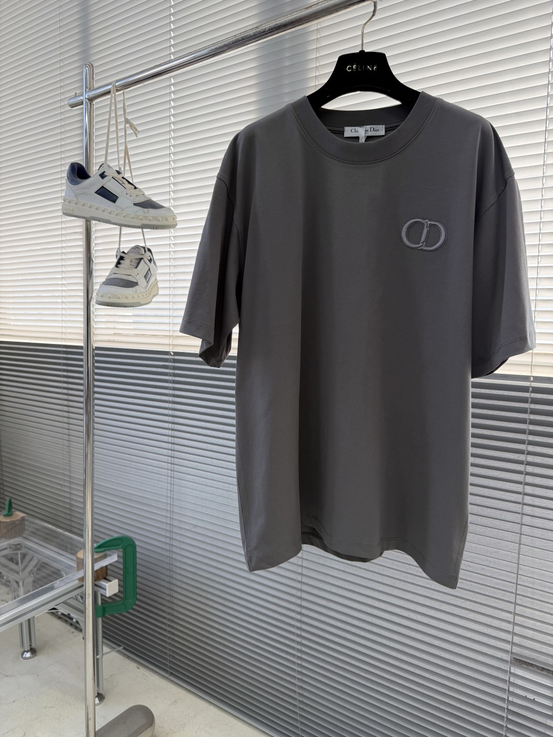 -Dio 经典CD‼️短袖T恤经典CD刺绣短袖T恤，主色+胸前CD Logo，简约又高级!面料采用280