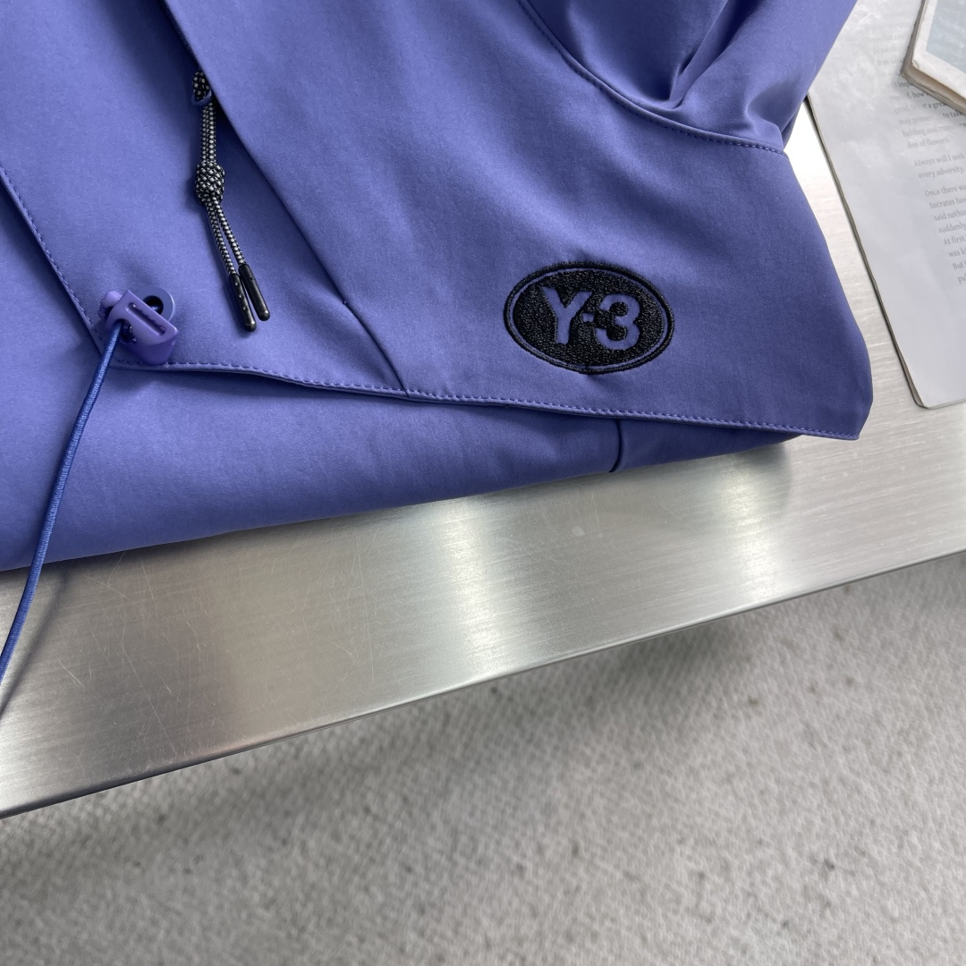 -Y-3 Yamamoto山本耀司 秋冬重工连帽软壳冲锋衣。高端版本定制面料 透气弹力舒适度极高，高级定