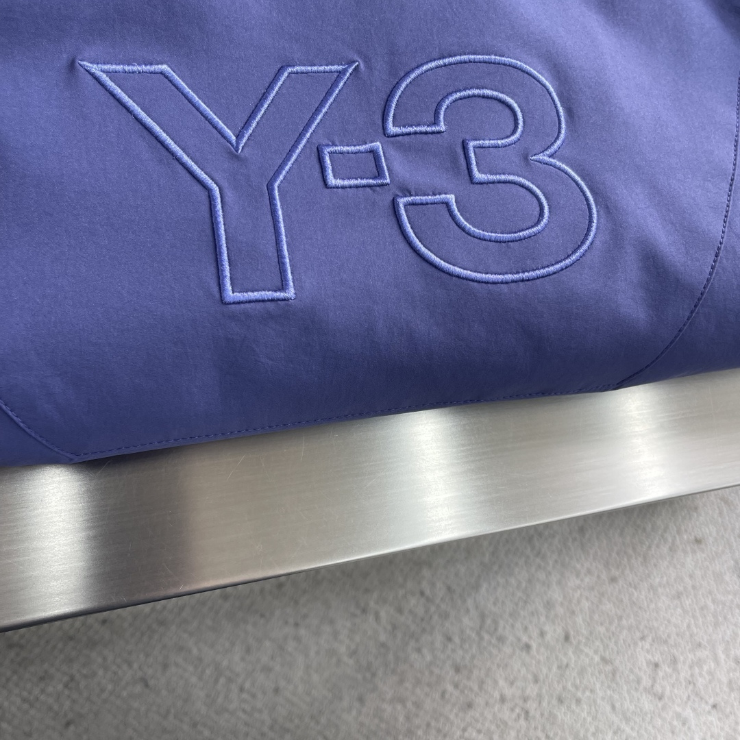 -Y-3 Yamamoto山本耀司 秋冬重工连帽软壳冲锋衣。高端版本定制面料 透气弹力舒适度极高，高级定