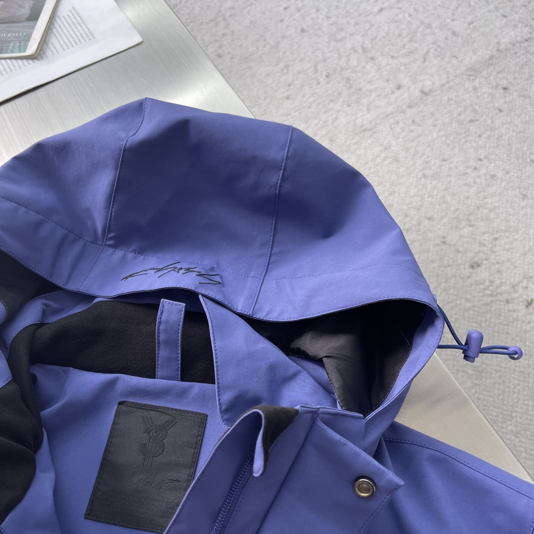 -Y-3 Yamamoto山本耀司 秋冬重工连帽软壳冲锋衣。高端版本定制面料 透气弹力舒适度极高，高级定