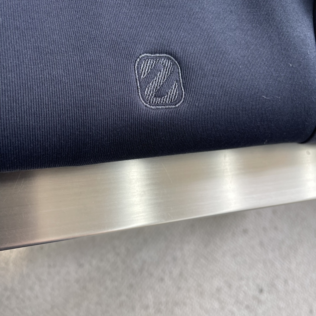 -Z ZEGN 秋冬高端新款外套。高级定制时尚设计师款，厚实感十足 质感区别市场货 高度还原 选定一线毛