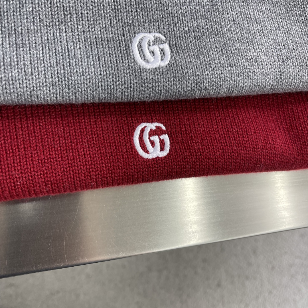 -GUCC 双G刺绣针织毛衣●面料：羊毛混纺面料●尺码：S-M-L-XL 男女同款●描述：面料选用高支数