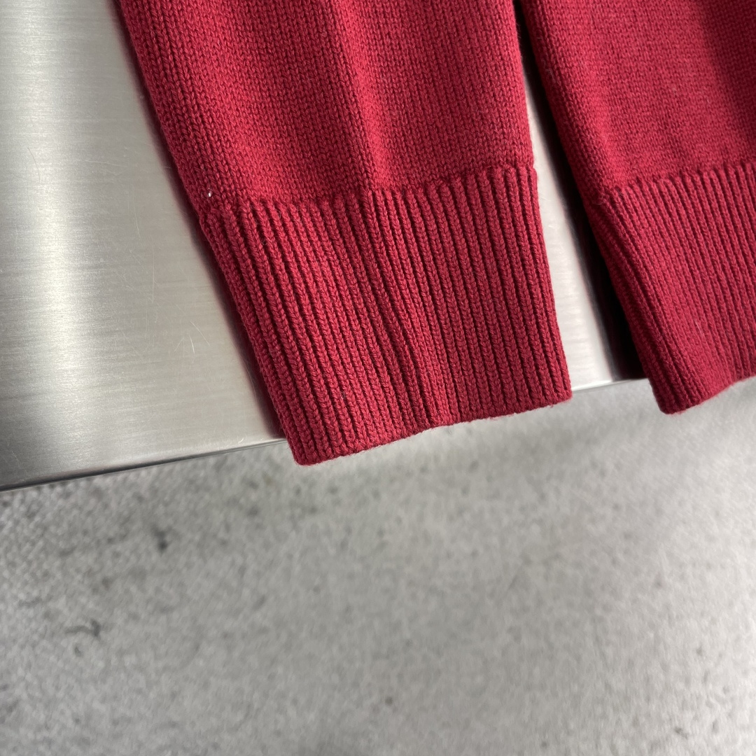 -GUCC 双G刺绣针织毛衣●面料：羊毛混纺面料●尺码：S-M-L-XL 男女同款●描述：面料选用高支数