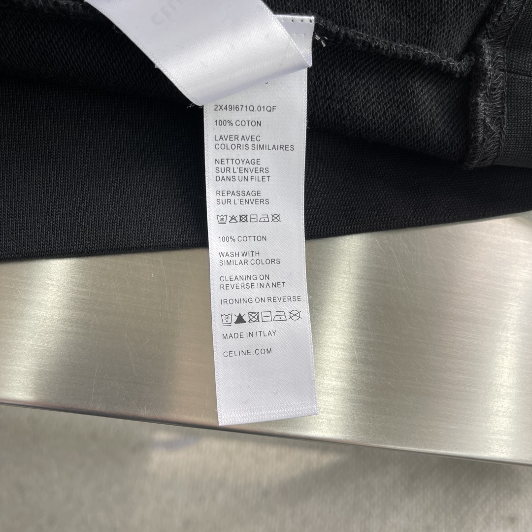 -Celin 2025冬季新款连帽卫衣，版型超棒，下摆收口不紧绷，高密毛圈面料，上身舒适有型，男女同款，