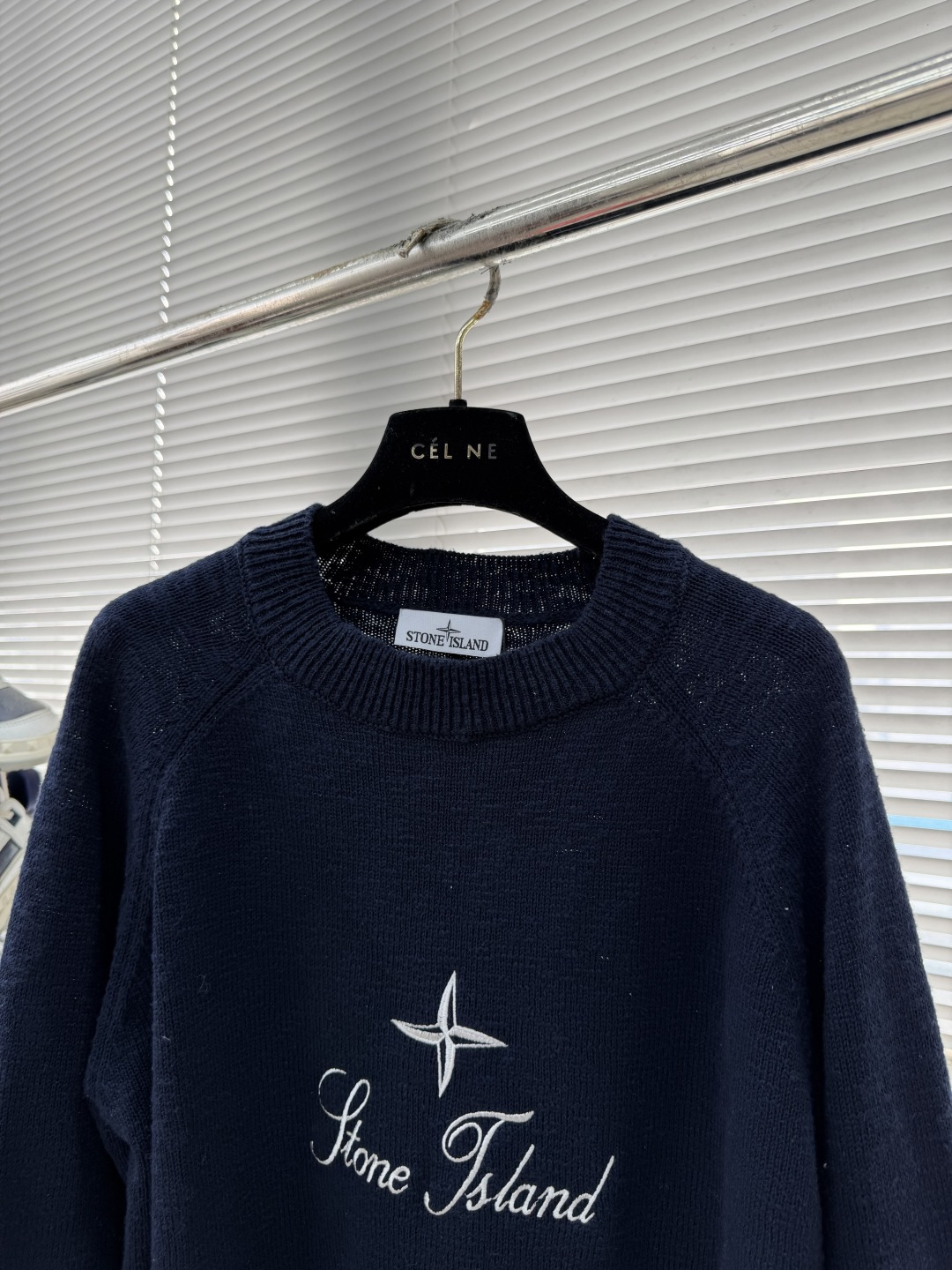 -STONE ISLAND 假日限定 胸前logo刺绣针织毛衣面料：羊毛混纺面料尺码：S-M-L-XL这