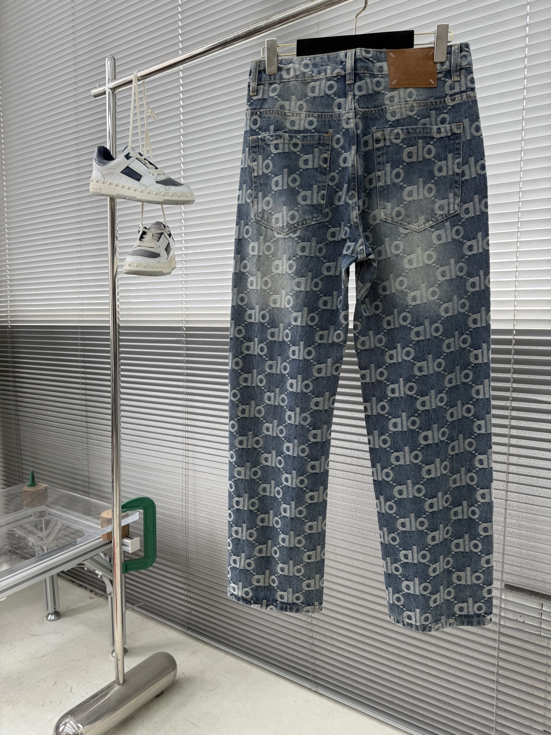 -驴牌 新款来袭2025 满印Logo休闲裤牛仔裤。高端定制系列。进口高密度纯棉加沙洗工艺舒适柔软亲肤，