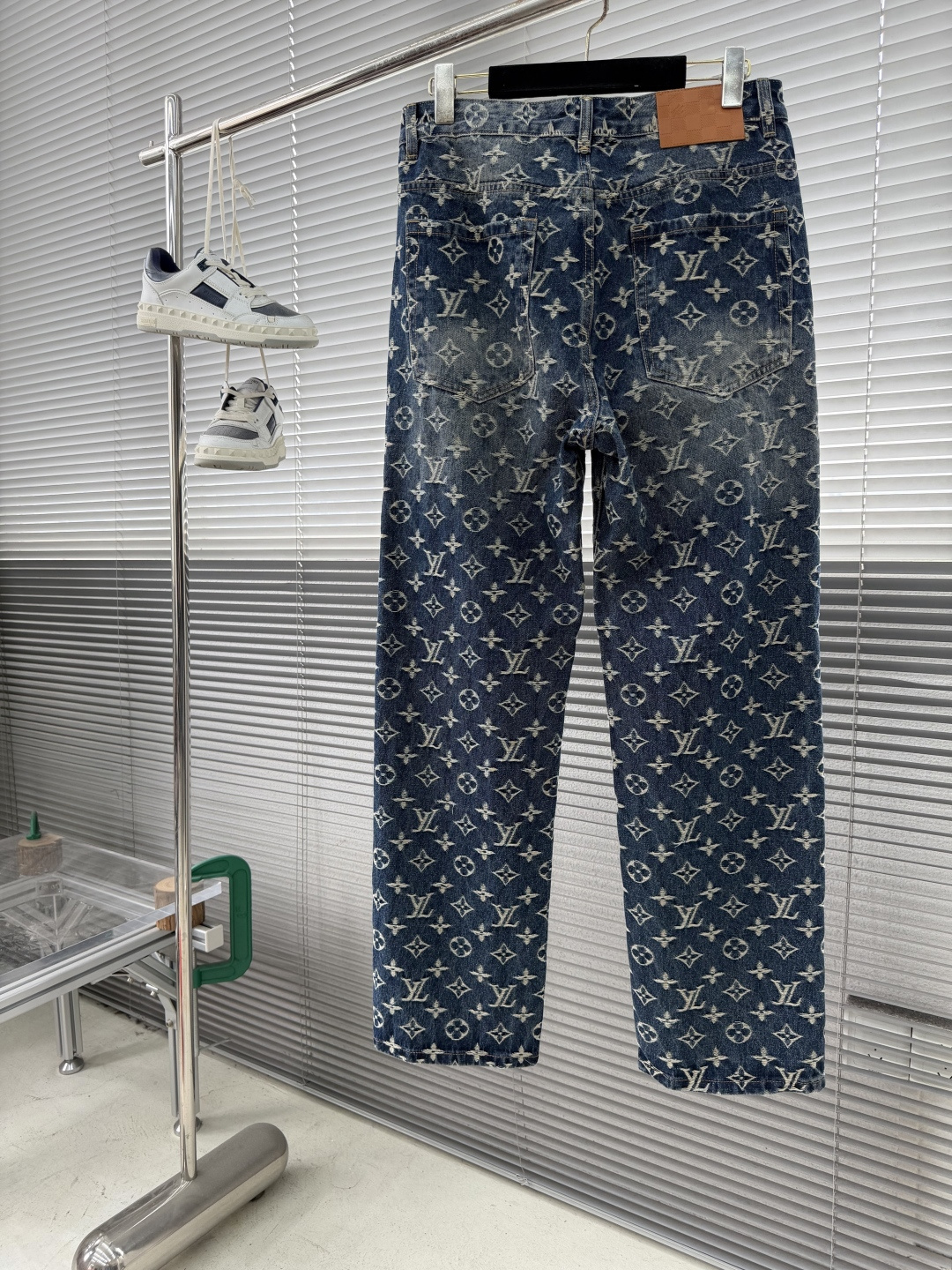 -驴牌 新款来袭2025 满印Logo休闲裤牛仔裤。高端定制系列。进口高密度纯棉加沙洗工艺舒适柔软亲肤，