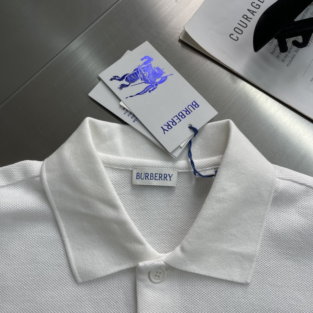 -BBR 26ss新款金属感马术骑士徽标棉质 Polo 衫修身版型，呈现贴身剪裁。尺码标准，请选择平时正