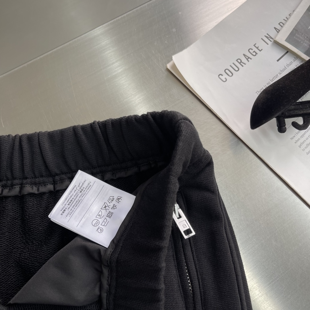 -wang 亚历山大王 2025秋冬系列休闲卫裤尺码: M-4XL 微阔版型 工艺：加厚款 字母绣花+刺