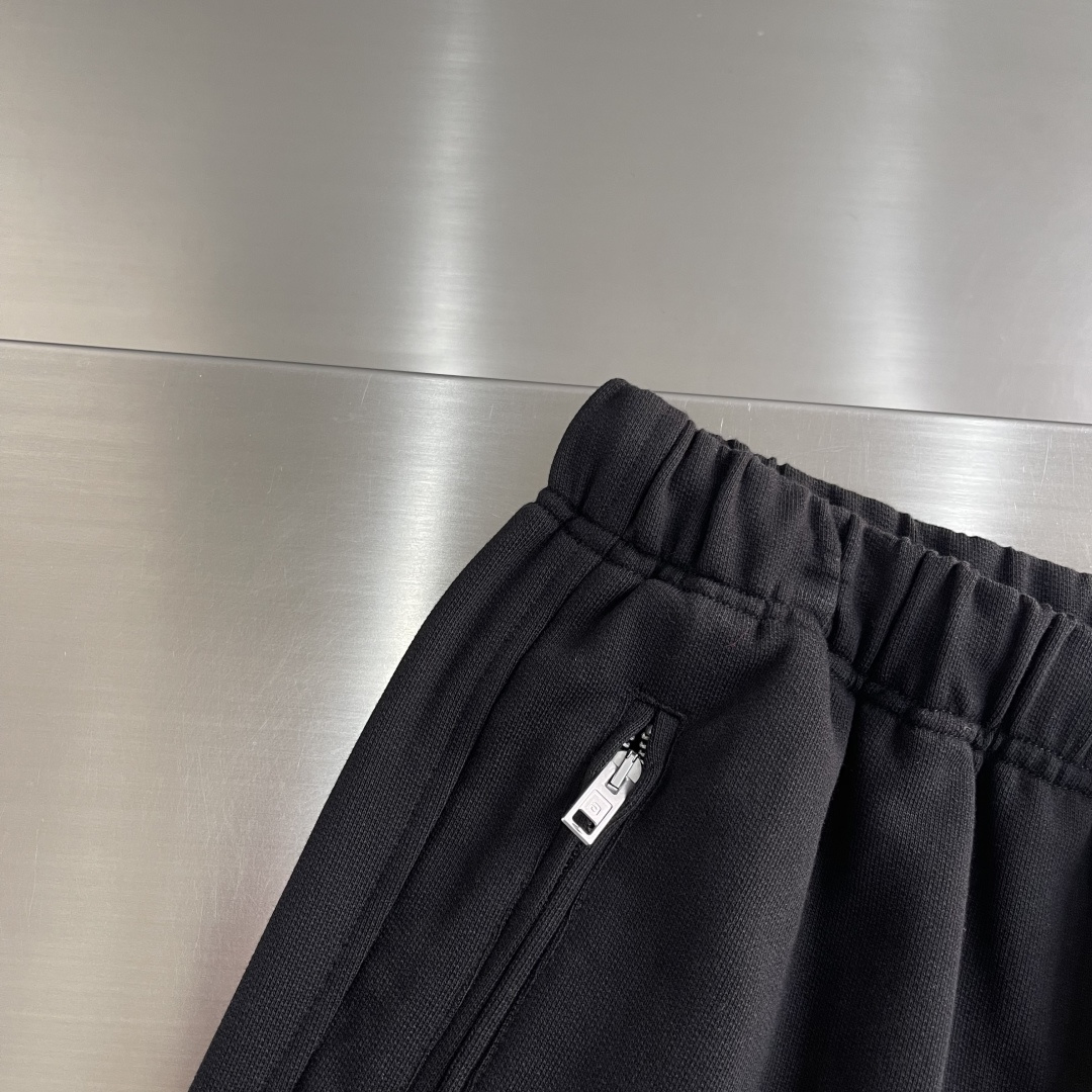 -wang 亚历山大王 2025秋冬系列休闲卫裤尺码: M-4XL 微阔版型 工艺：加厚款 字母绣花+刺