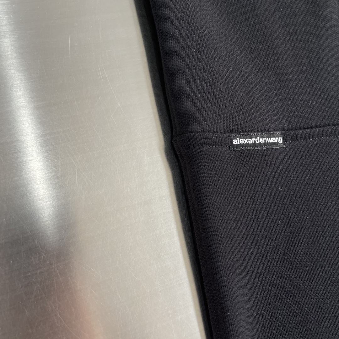 -wang 亚历山大王 2025秋冬系列休闲卫裤尺码: M-4XL 微阔版型 工艺：加厚款 字母绣花+刺