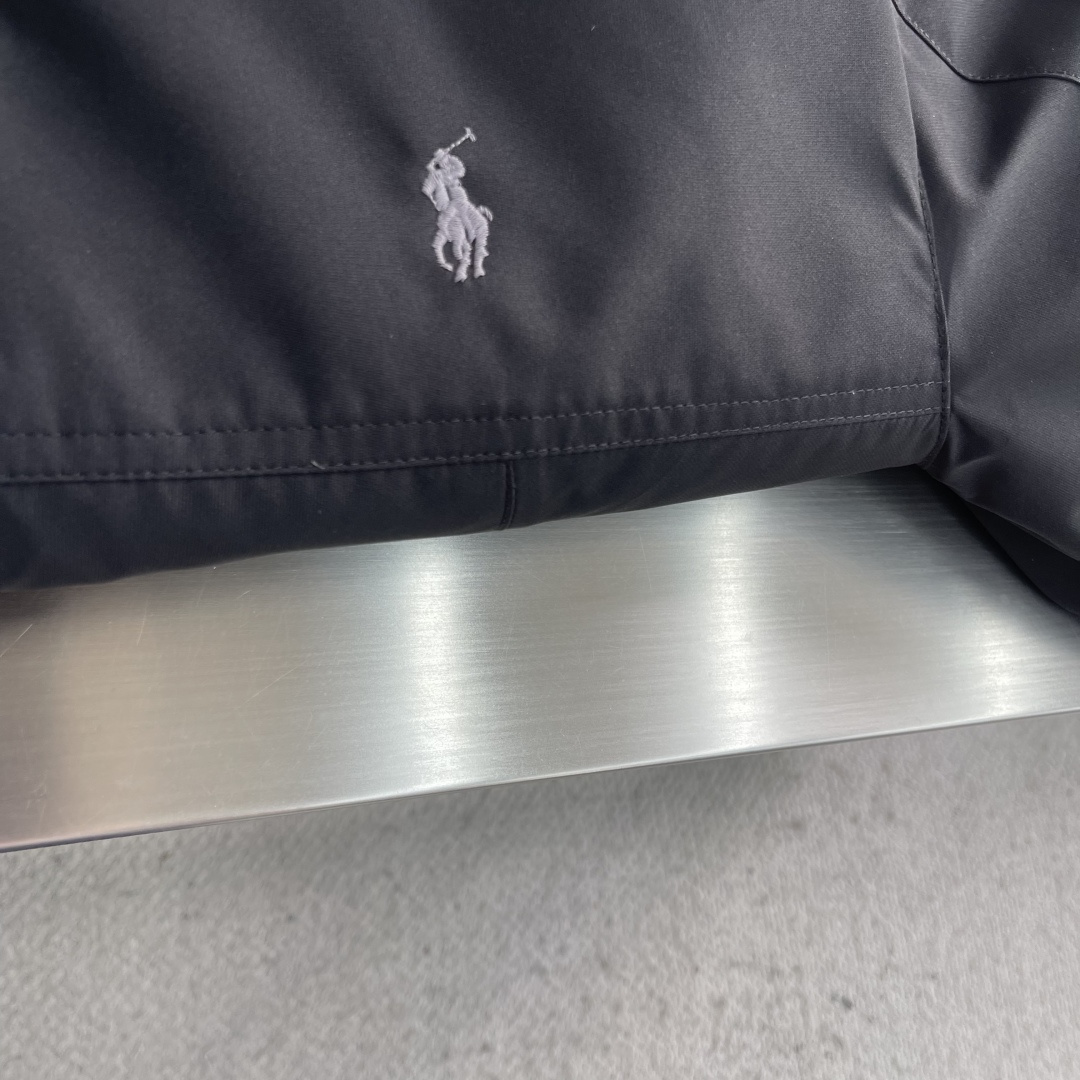 -RAlP🆕H LAUREN 拉夫劳伦 徽标连帽羽绒服高密度尼龙塔夫绸密度约210T-300T，表面光滑