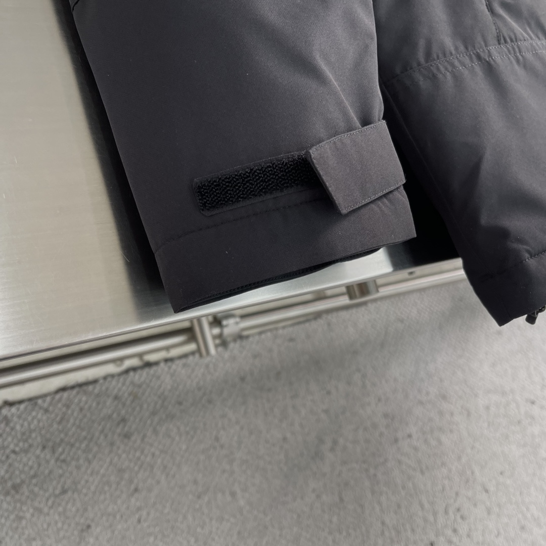 -RAlP🆕H LAUREN 拉夫劳伦 徽标连帽羽绒服高密度尼龙塔夫绸密度约210T-300T，表面光滑