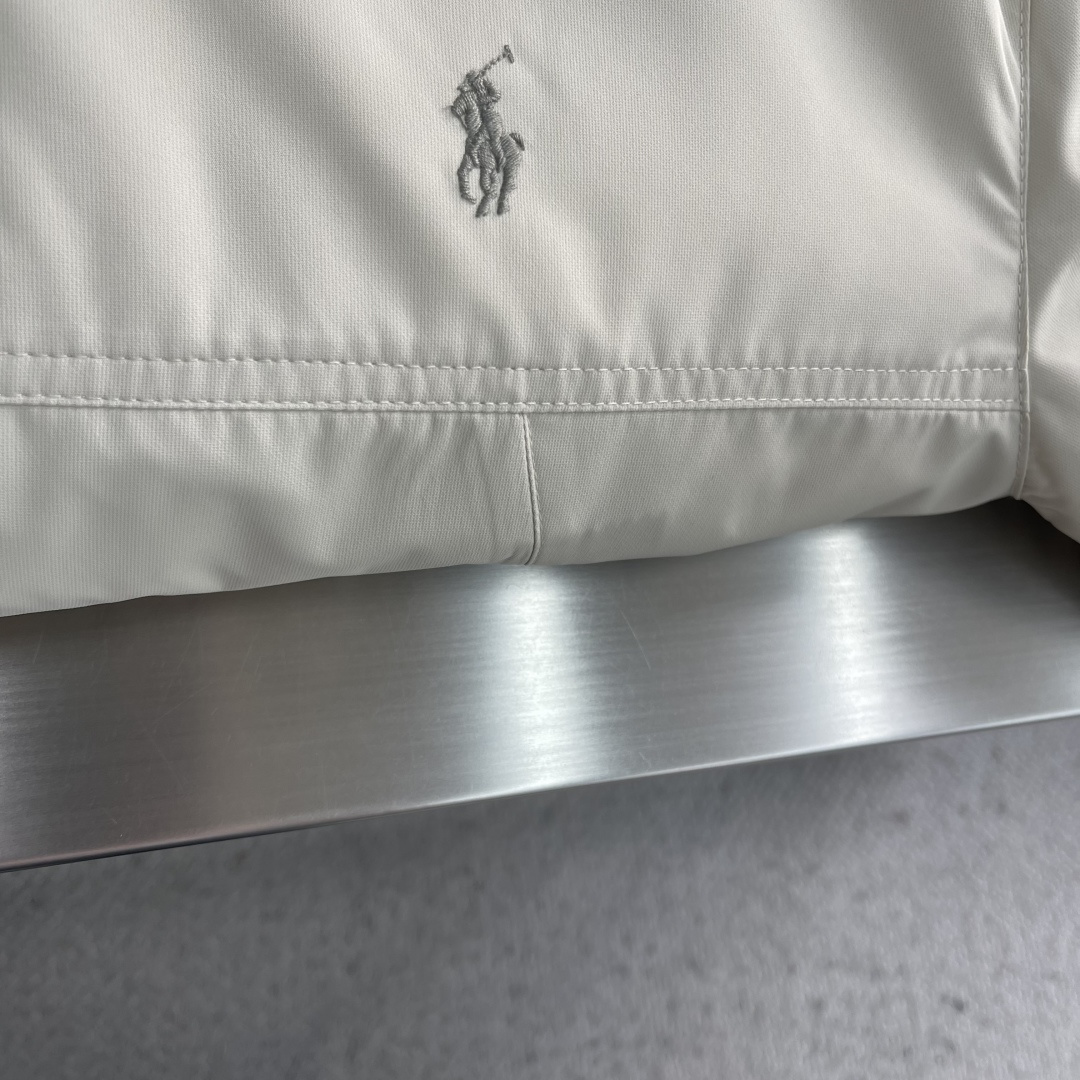 -RAlP🆕H LAUREN 拉夫劳伦 徽标连帽羽绒服高密度尼龙塔夫绸密度约210T-300T，表面光滑