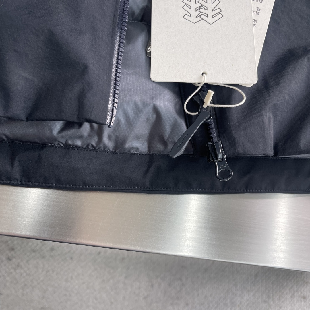 -KOLON SPORTHIKING男女防水防风透湿耐磨户外羽绒服 情侣款保暖加厚外套连帽户外冲锋衣这才