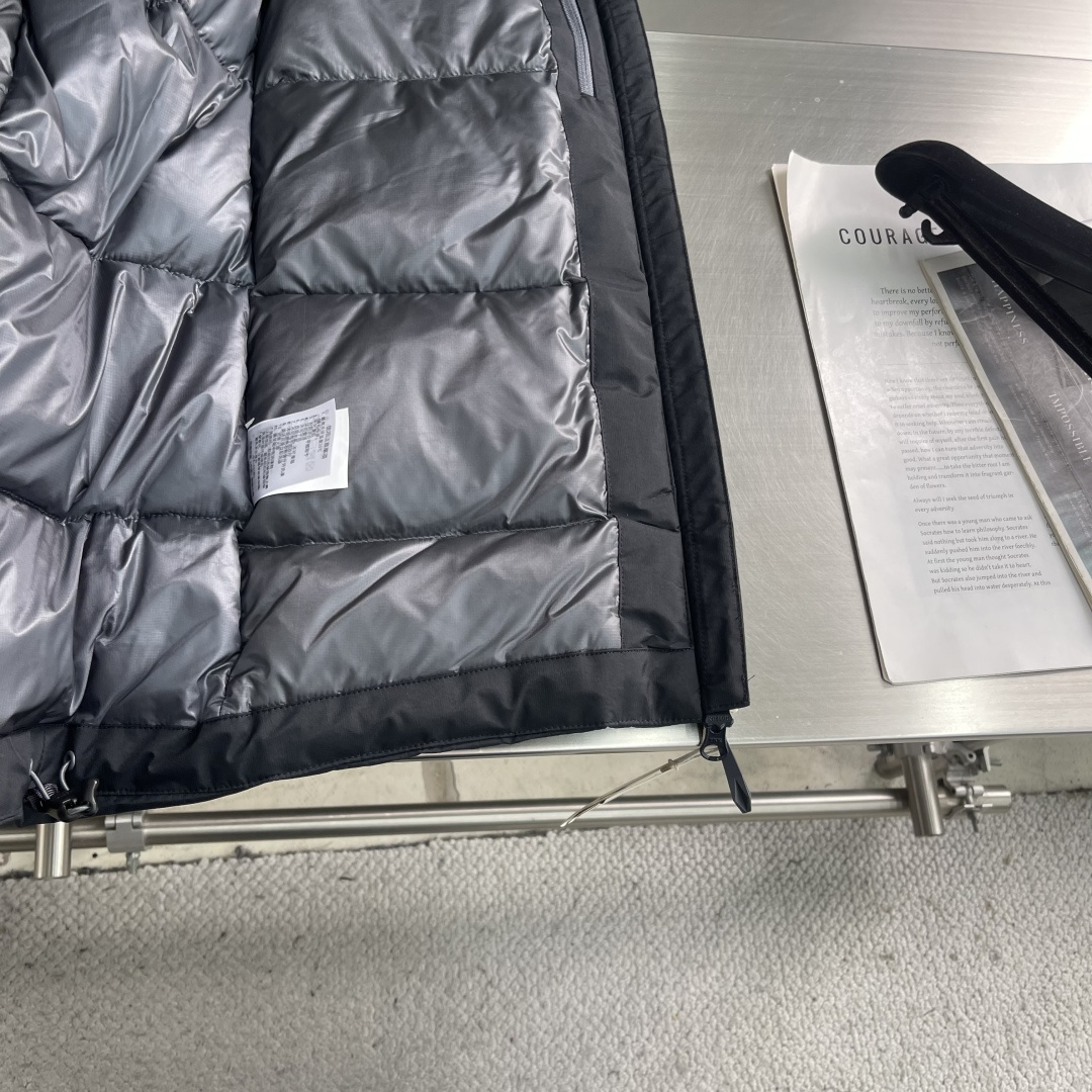 -KOLON SPORTHIKING男女防水防风透湿耐磨户外羽绒服 情侣款保暖加厚外套连帽户外冲锋衣这才