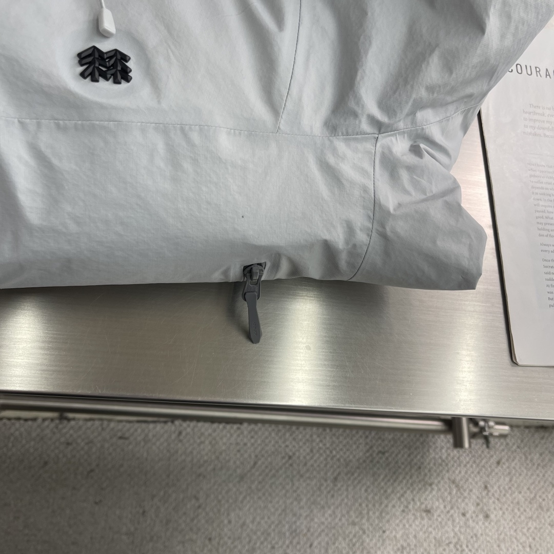 -KOLON SPORTHIKING男女防水防风透湿耐磨户外羽绒服 情侣款保暖加厚外套连帽户外冲锋衣这才