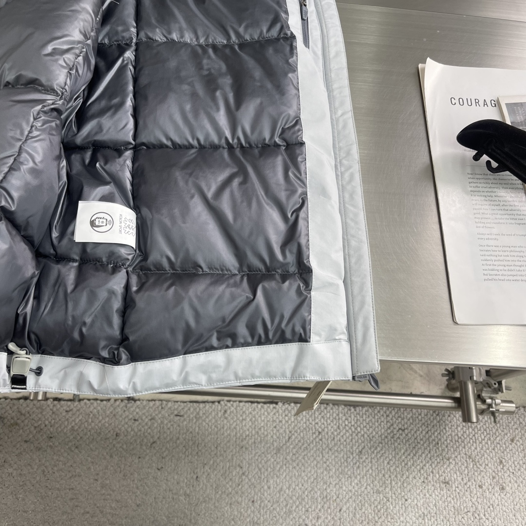 -KOLON SPORTHIKING男女防水防风透湿耐磨户外羽绒服 情侣款保暖加厚外套连帽户外冲锋衣这才