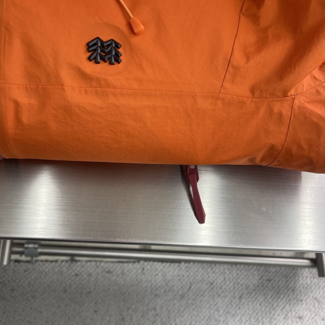 -KOLON SPORTHIKING男女防水防风透湿耐磨户外羽绒服 情侣款保暖加厚外套连帽户外冲锋衣这才