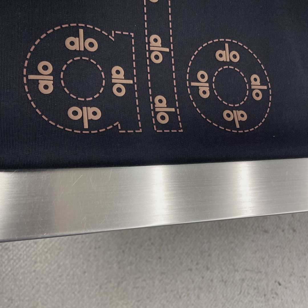 -ALO 2025秋冬新款圆领卫衣400克毛圈纯棉字母logo立体发泡码数：S M L XL XXL
