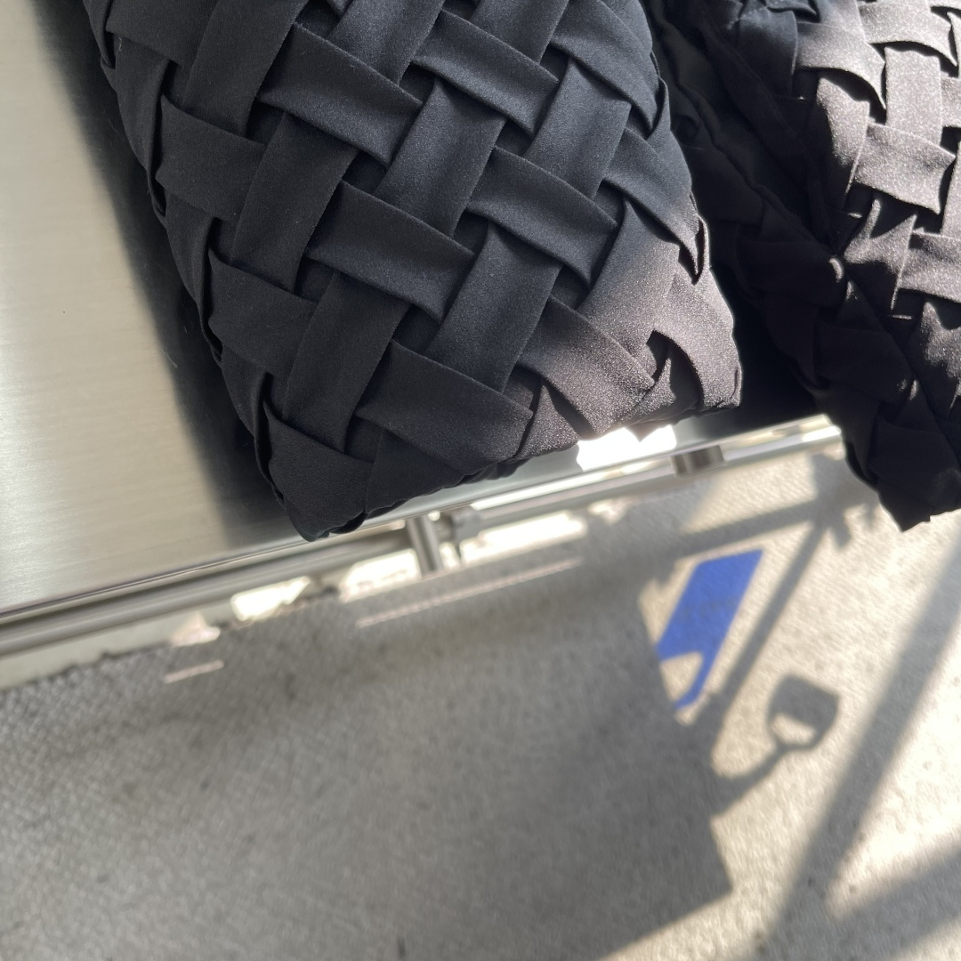 -BV 25ss新款纯色编织外套 立领编织外套 搭配同色系纽扣 高版本 码数：S.M.L衣长71 72.