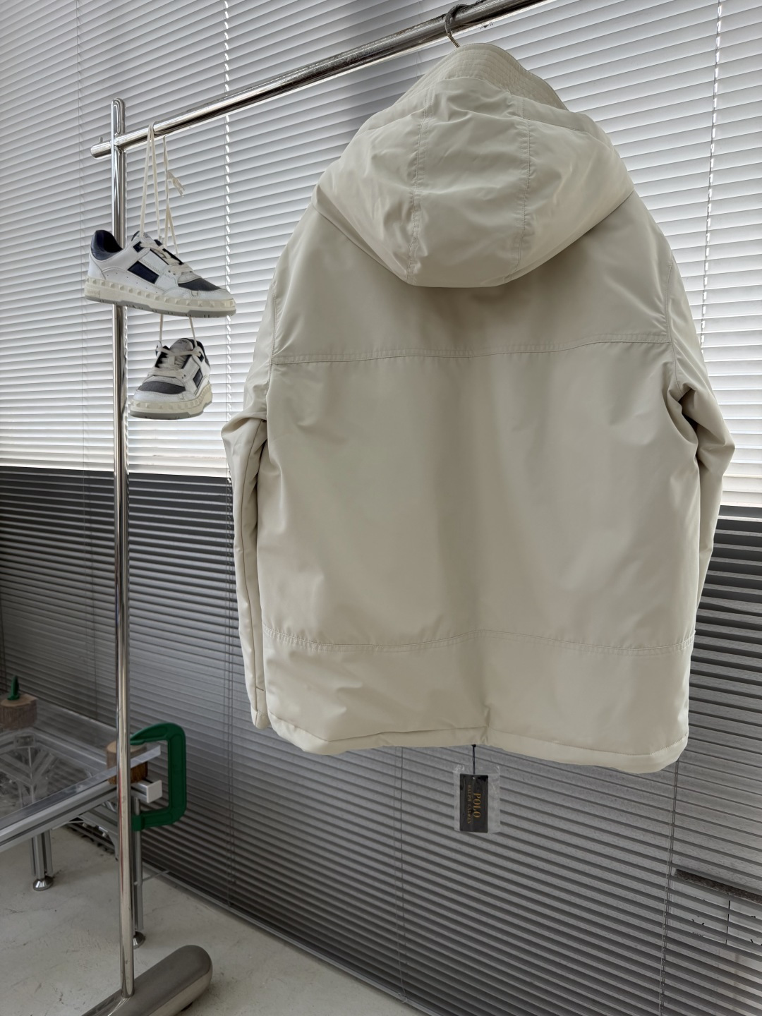 -RAlP🆕H LAUREN 拉夫劳伦 徽标连帽羽绒服高密度尼龙塔夫绸密度约210T-300T，表面光滑