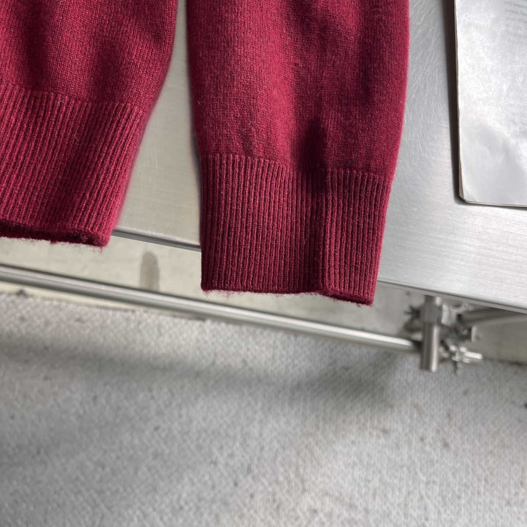 -RalP🆕h Lauren 拉夫劳伦 简约刺绣logo休闲毛衣精选高品质羊毛混纺面料，柔软亲肤，保暖性