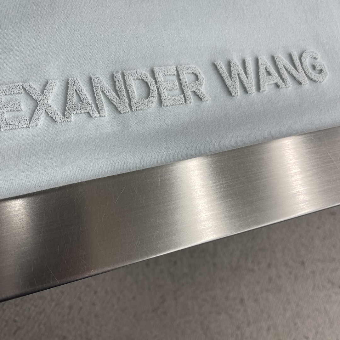 -Alexa** wang 亚历山大王 26春夏新款 字母牙刷绣圆领短袖T恤，华裔设计师亚历山大·王于以