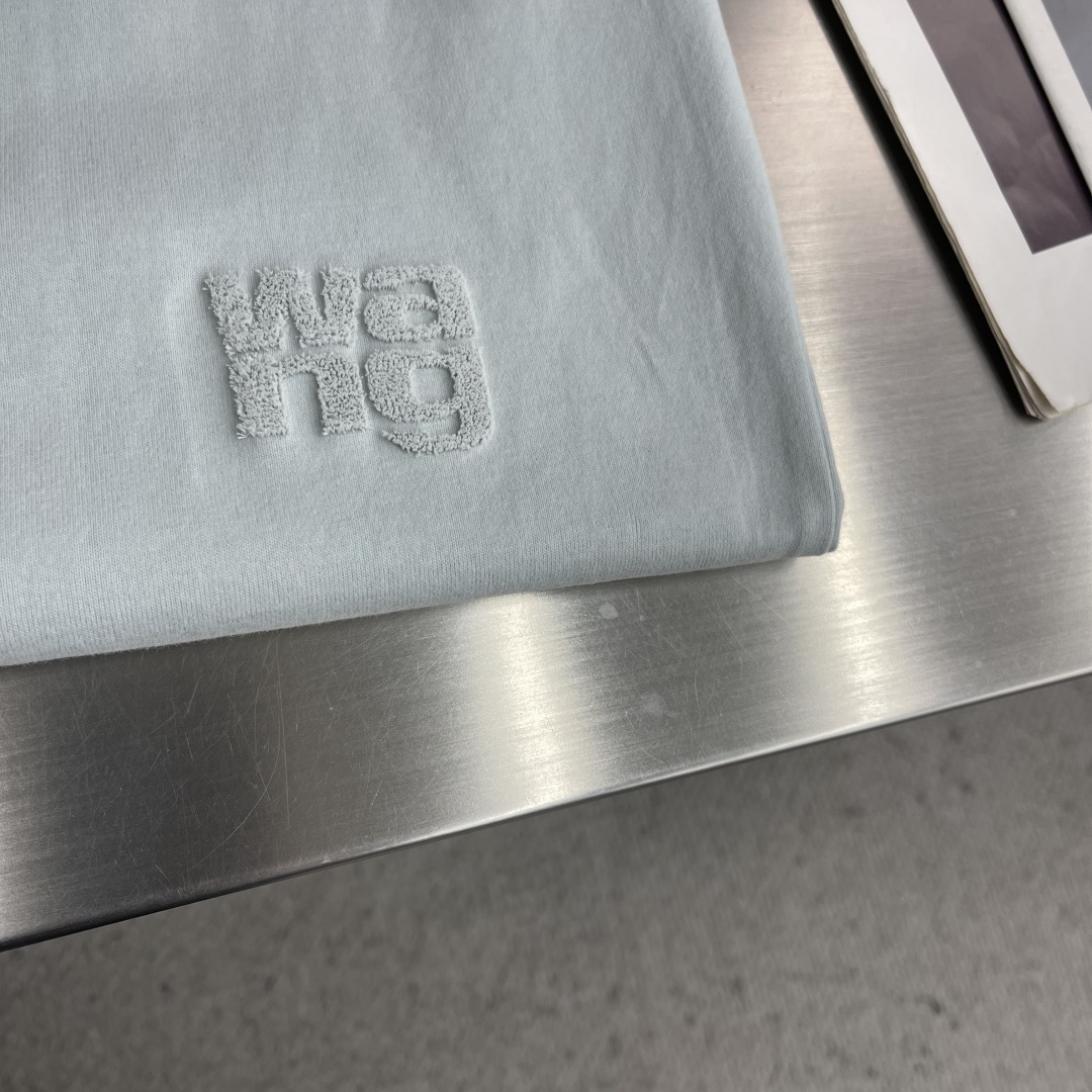 -Alexa** wang 亚历山大王 26春夏新款 字母牙刷绣圆领短袖T恤，华裔设计师亚历山大·王于以