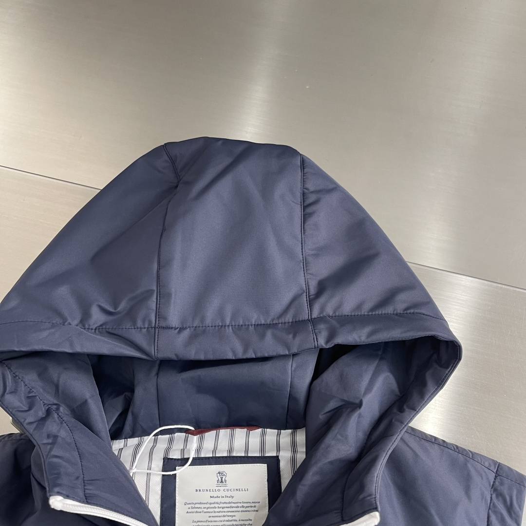 -BC 25fw科技纤维面料连帽羽绒马甲。男士经典徽章刺绣时尚撞色拉链羽绒马甲外套！贸易公司渠道稀出，同