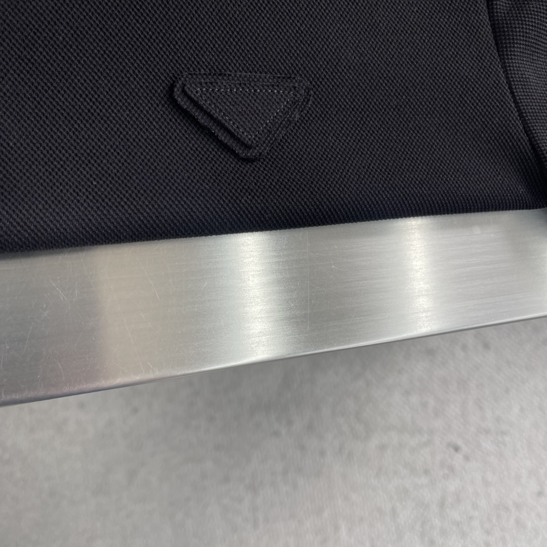 -PRAD 26ss P家春夏新款POLO 原版定制 面料选用进口钻石羊毛珠地棉 轻薄透气 上身丝滑舒适