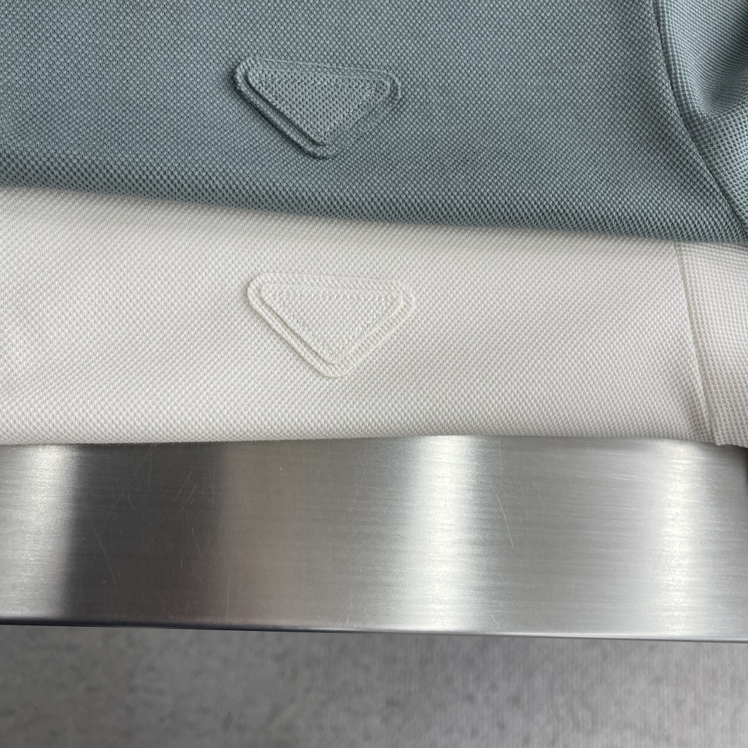 -PRAD 26ss P家春夏新款POLO 原版定制 面料选用进口钻石羊毛珠地棉 轻薄透气 上身丝滑舒适