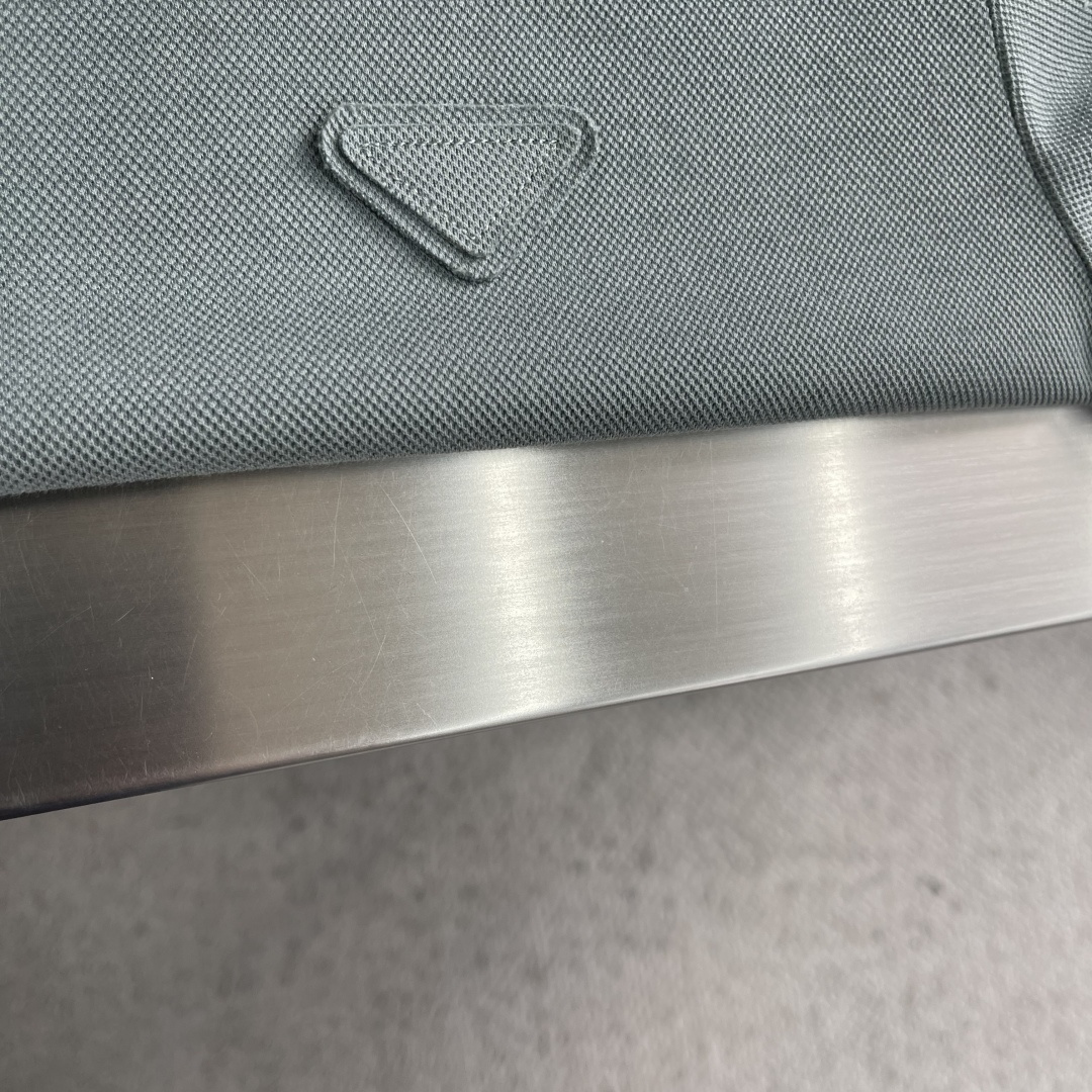 -PRAD 26ss P家春夏新款POLO 原版定制 面料选用进口钻石羊毛珠地棉 轻薄透气 上身丝滑舒适