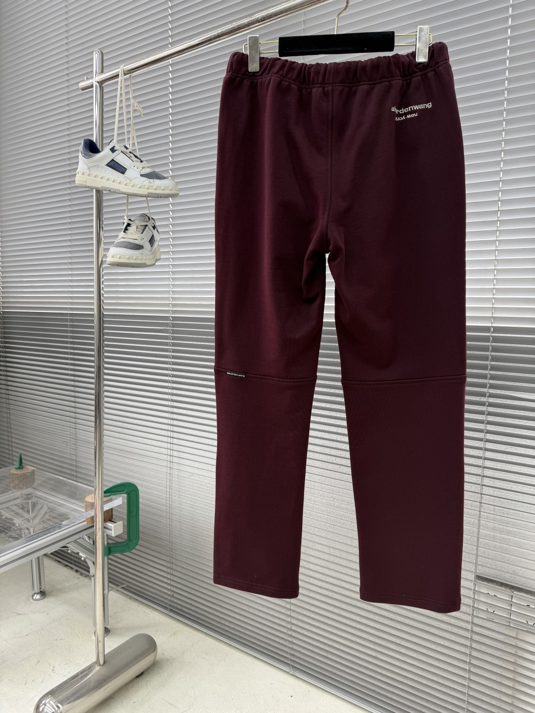 -wang 亚历山大王 2025秋冬系列休闲卫裤尺码: M-4XL 微阔版型 工艺：加厚款 字母绣花+刺