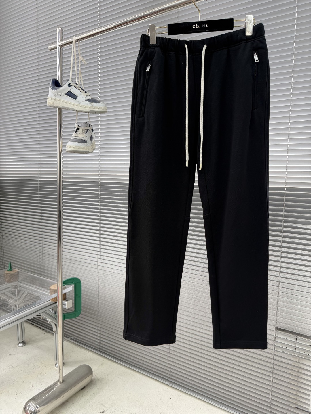 -wang 亚历山大王 2025秋冬系列休闲卫裤尺码: M-4XL 微阔版型 工艺：加厚款 字母绣花+刺