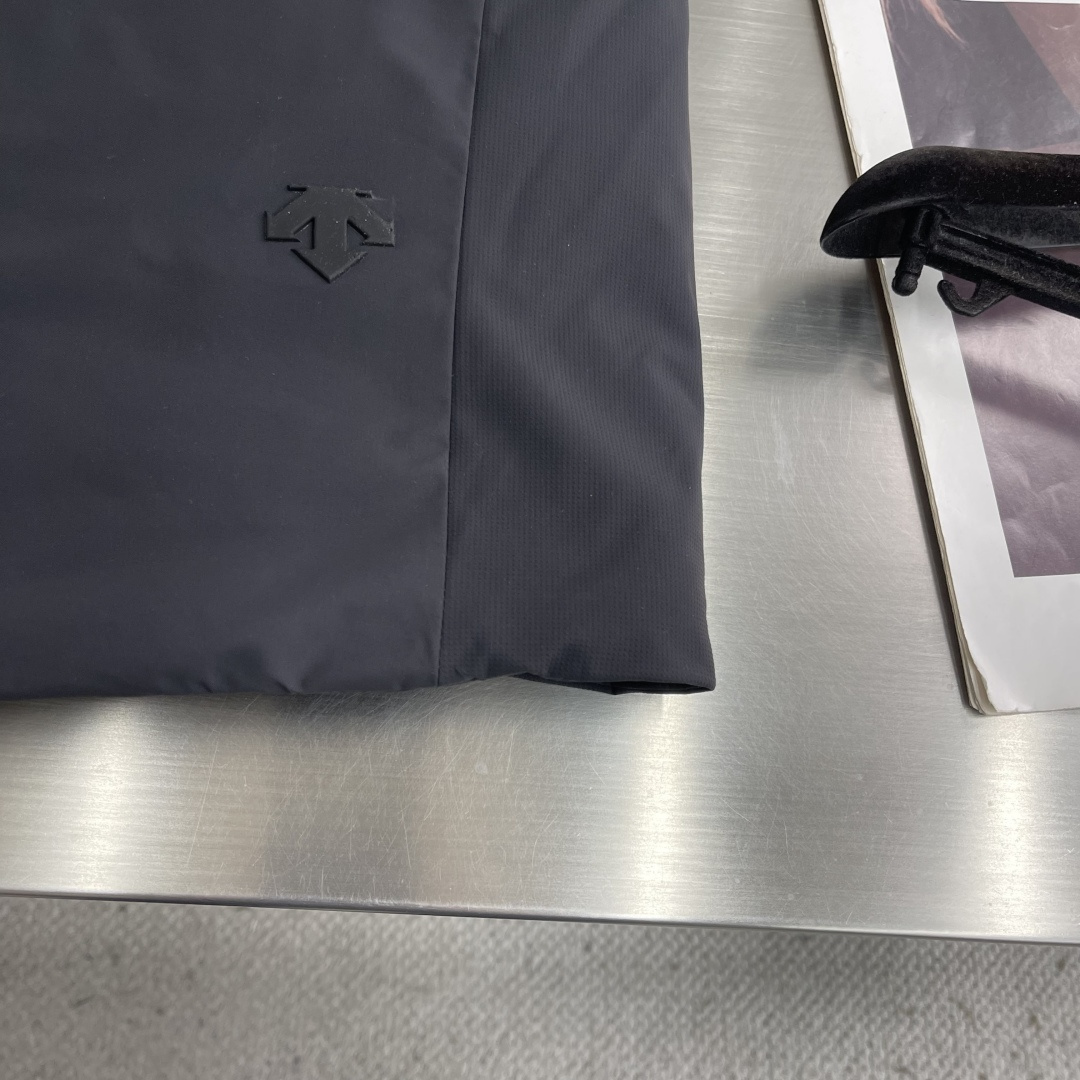 -DESCENTE 迪桑特 羽绒外套袖口带防风袖DUALIS都市日常通勤男子连帽鹅绒羽绒服 佳极品商务版