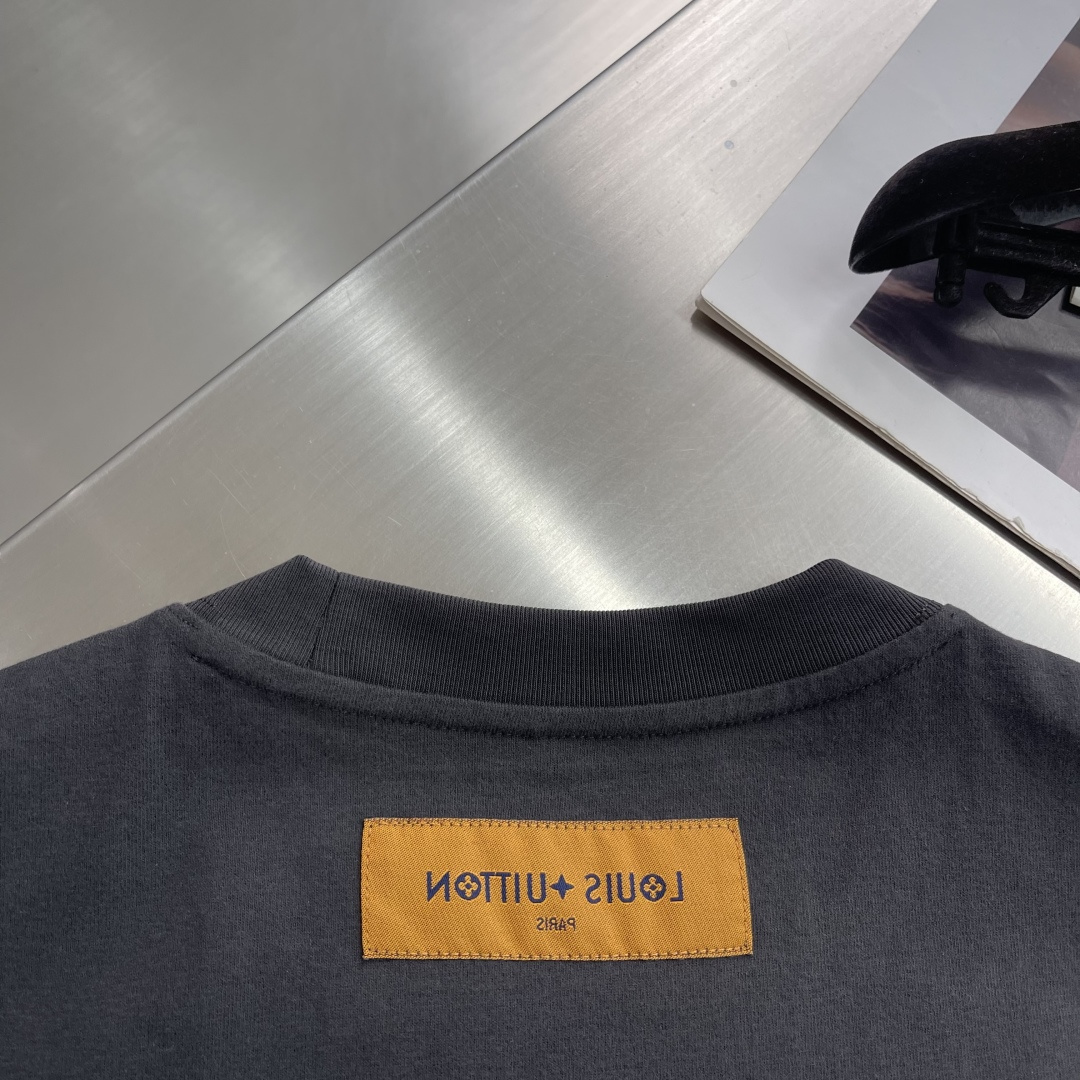 -驴牌 2026ss春夏系列圆领休闲短T尺码:M-5XL 微阔版型成份:罗马棉平纹面料，245克重，面料