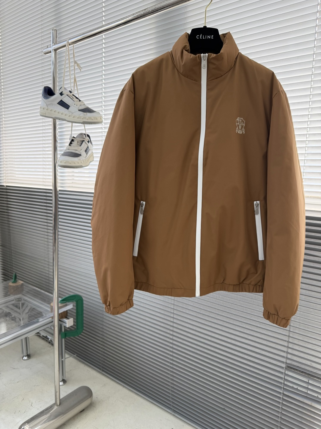 -BC 25FW新款科技纤维面料立领羽绒夹克，男士经典徽章刺绣时尚撞色拉链羽绒服外套！贸易公司渠道稀出，