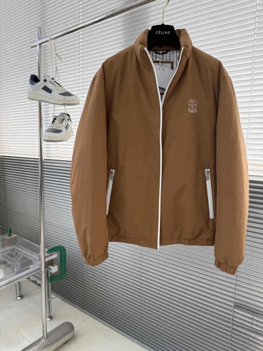 -BC 25FW新款科技纤维面料立领羽绒夹克，男士经典徽章刺绣时尚撞色拉链羽绒服外套！贸易公司渠道稀出，