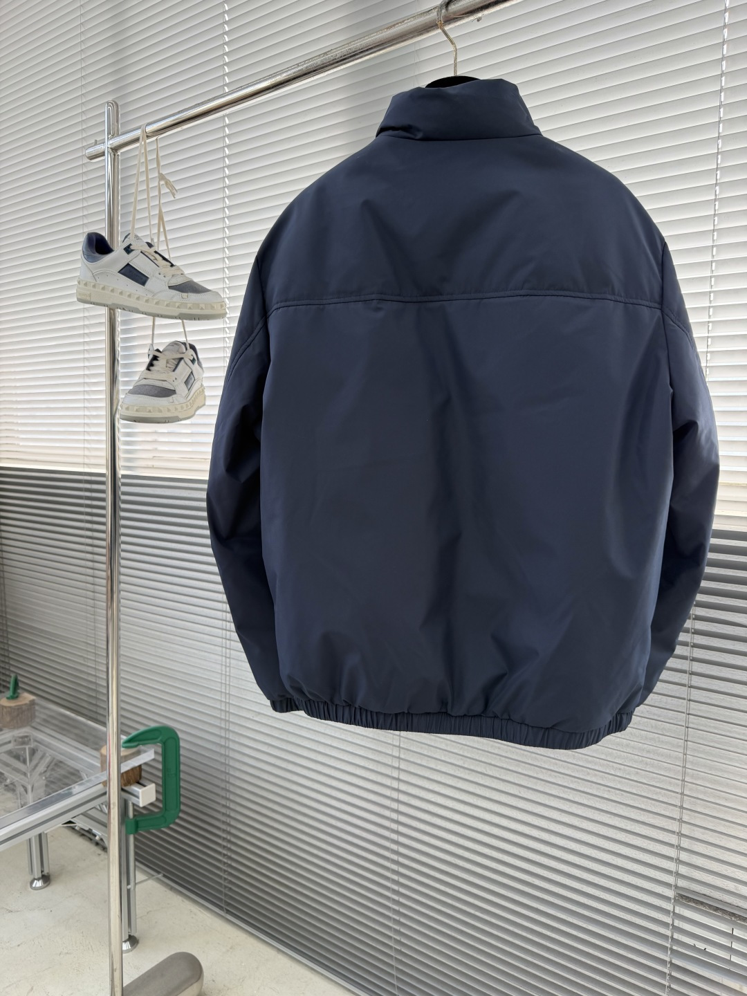 -BC 25FW新款科技纤维面料立领羽绒夹克，男士经典徽章刺绣时尚撞色拉链羽绒服外套！贸易公司渠道稀出，