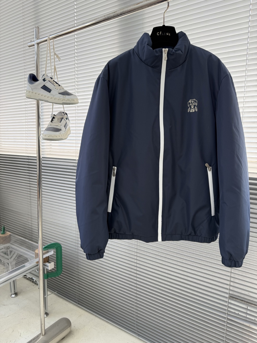 -BC 25FW新款科技纤维面料立领羽绒夹克，男士经典徽章刺绣时尚撞色拉链羽绒服外套！贸易公司渠道稀出，