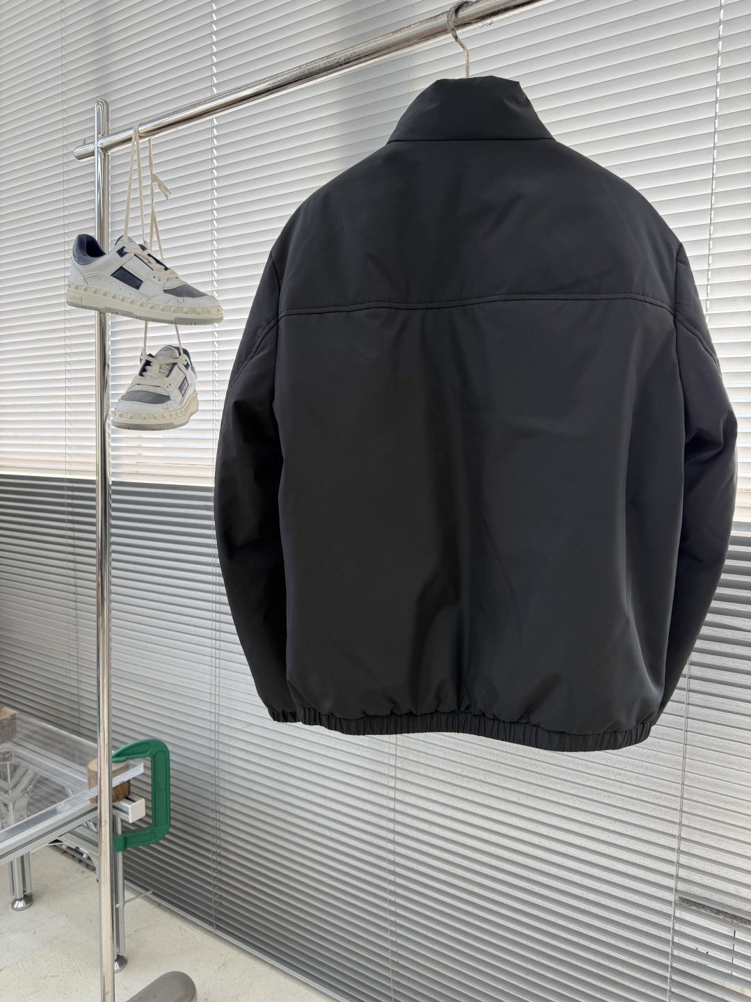 -BC 25FW新款科技纤维面料立领羽绒夹克，男士经典徽章刺绣时尚撞色拉链羽绒服外套！贸易公司渠道稀出，