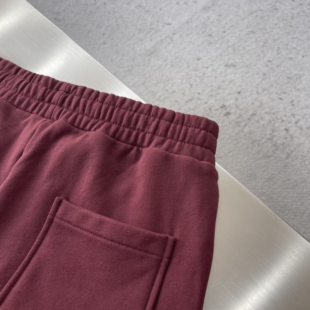 -GVC 秋冬新款字母刺绣LOGO休闲裤 长裤 官网同步发售。定制面料，舒适度极好，手触感强烈。辨识度极