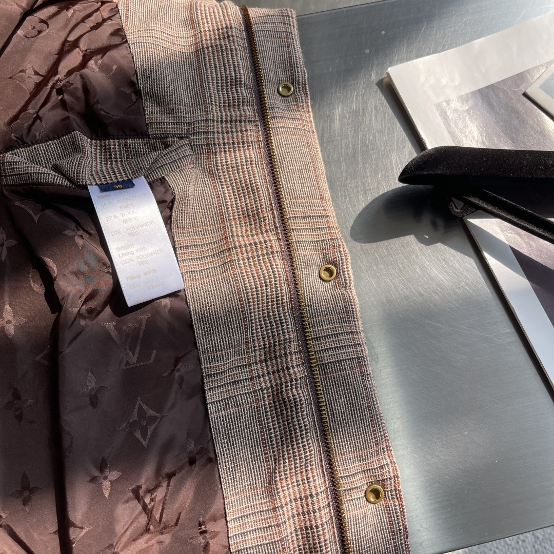 -驴牌 25fw新款粗花呢束腰夹克这款夹克汲取英伦绅士着装传统，以雅致威尔士亲王格纹粗花呢焕新诠释经典廓