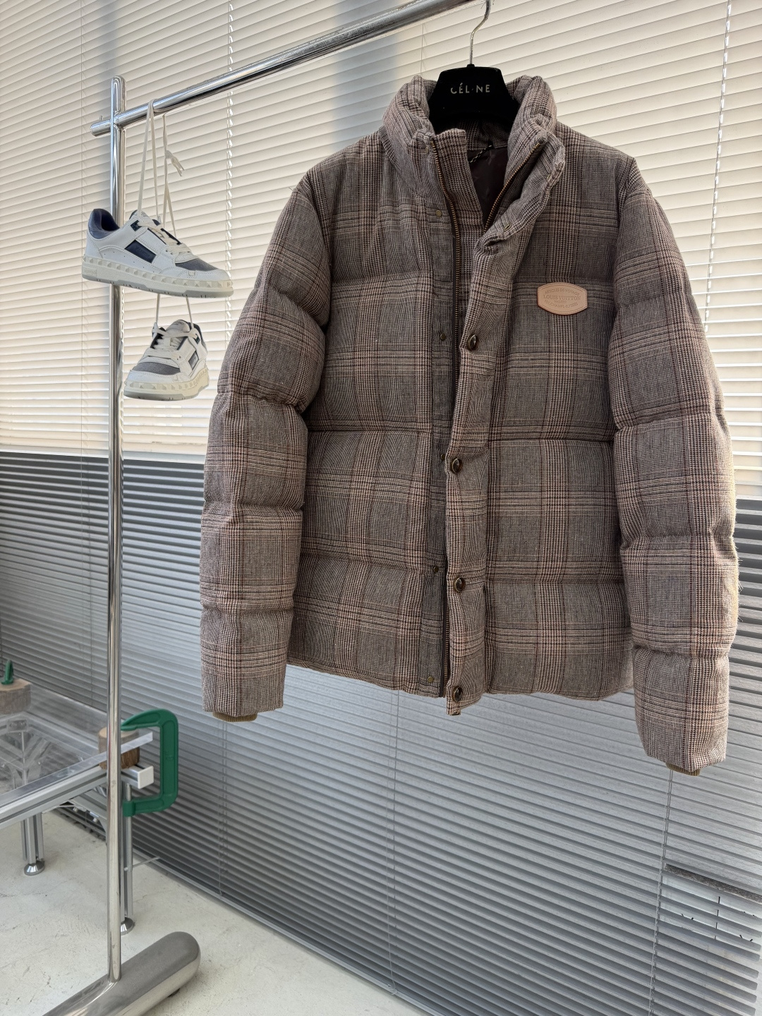 -驴牌 25fw新款粗花呢束腰夹克这款夹克汲取英伦绅士着装传统，以雅致威尔士亲王格纹粗花呢焕新诠释经典廓