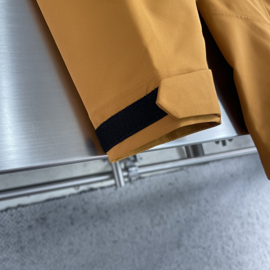 -KAILAS凯乐石硬壳三合一羽绒冲锋衣可拆卸羽绒内胆，六防科技，三层压胶工艺，高密三合一科技型面料！登