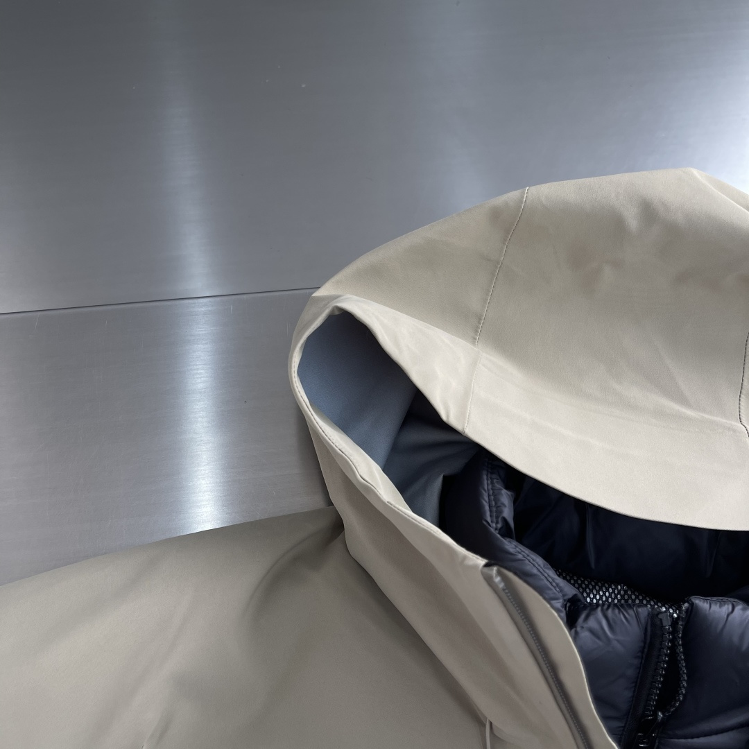 -KAILAS凯乐石硬壳三合一羽绒冲锋衣可拆卸羽绒内胆，六防科技，三层压胶工艺，高密三合一科技型面料！登