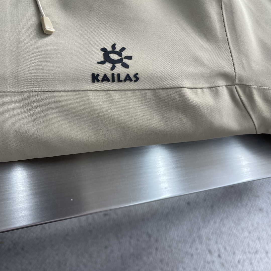 -KAILAS凯乐石硬壳三合一羽绒冲锋衣可拆卸羽绒内胆，六防科技，三层压胶工艺，高密三合一科技型面料！登