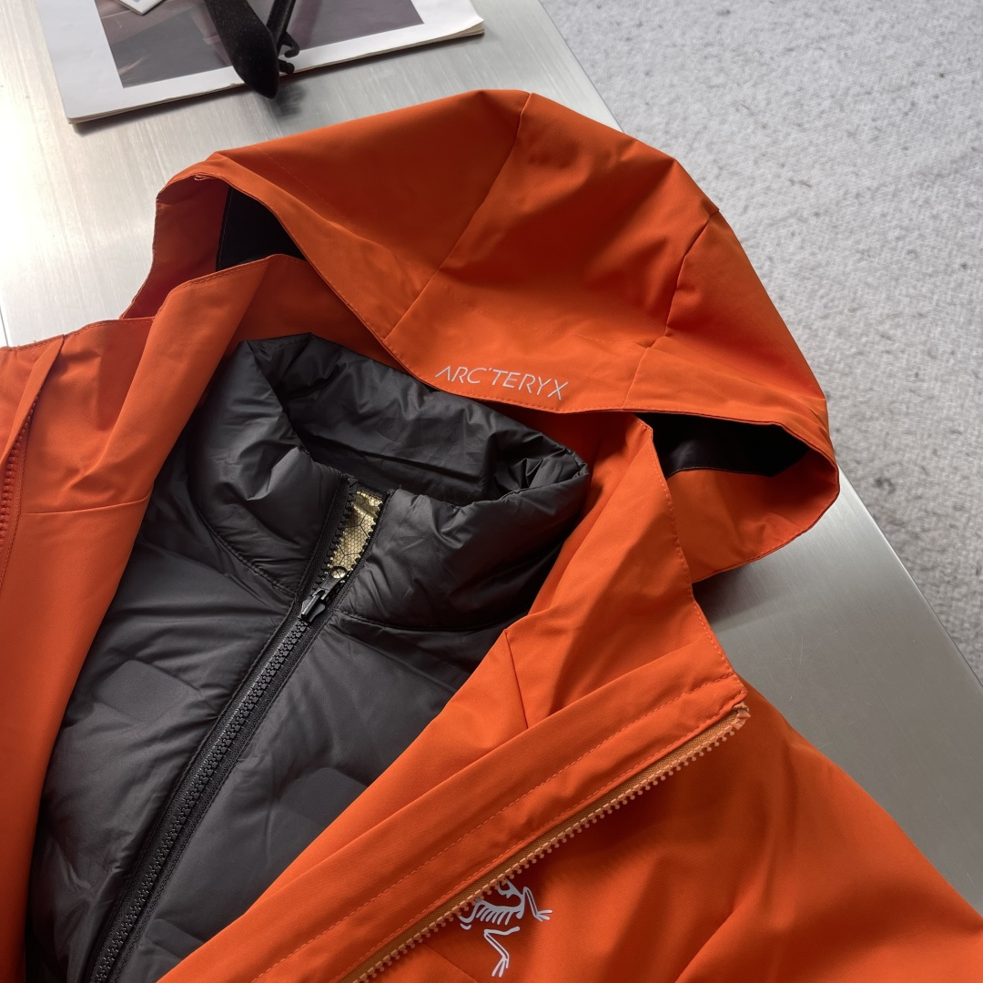 -🐦 鸟家 轻量硬壳户外冲锋衣！羽绒内胆三合一冲锋衣！户外山系风，适应多种场景穿着。赶紧给家里人安排件把