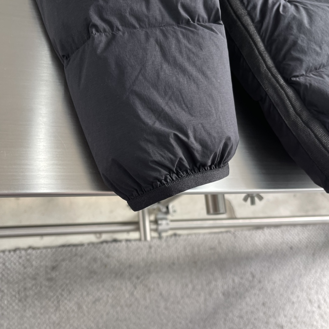 -Stone Island 顶级羽绒服…石头面包超轻连帽羽绒….stone日本订单也很难做到的订单。25